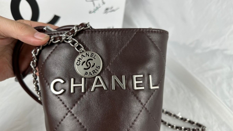 Ch**el bucket bags